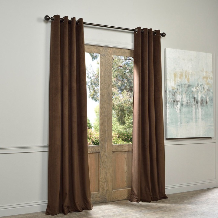 Set draperii din catifea cu inele argintii, Madison, 150x250 cm, densitate 700 g/ml, Dark chocolate, 2 buc