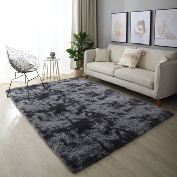 Covor Kring Shaggy, 70x140cm, 100% poliester, gri inchis Covor Kring Shaggy, 70x140cm, 100% poliester, gri inchis