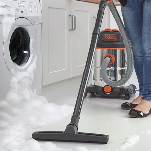 Aspirateur Solides Et Liquides BLACK+DECKER 1600W - 30 Litres - Fonction Souffleur - Cuve Inox