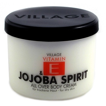 Crema de corp Village cu vitamina E si jojoba, 500 ml Crema de corp Village cu vitamina E si jojoba, 500 ml