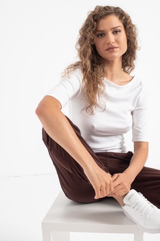 GAP, Tricou slim fit cu decolteu adanc pe partea din spate, Alb GAP, Tricou slim fit cu decolteu adanc pe partea din spate, Alb