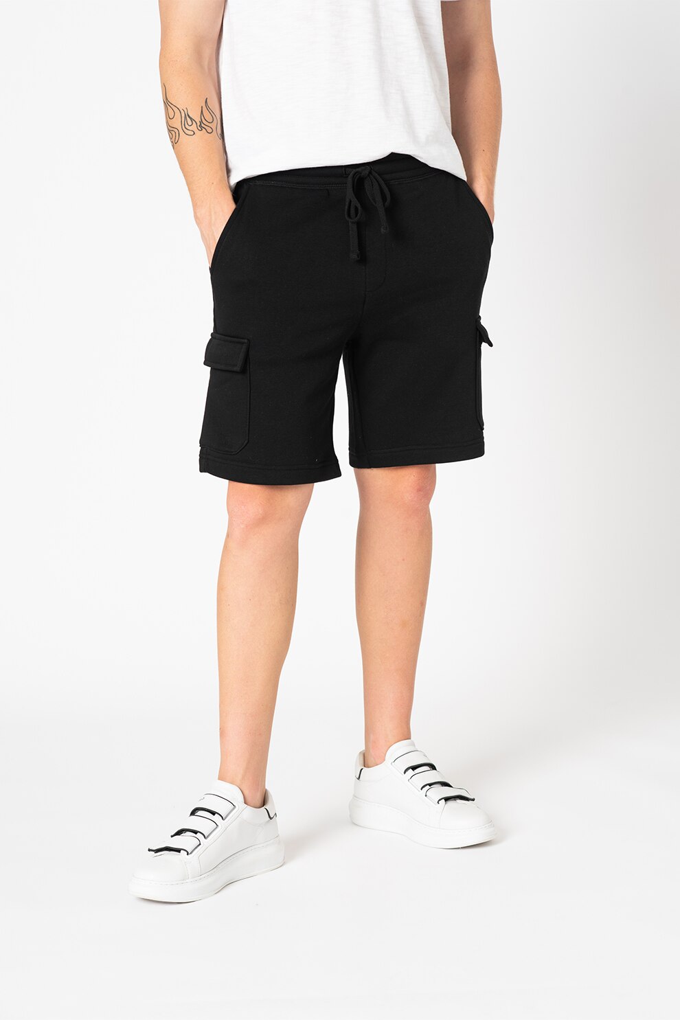 GAP, Pantaloni scurti cargo cu snur in talie, Negru