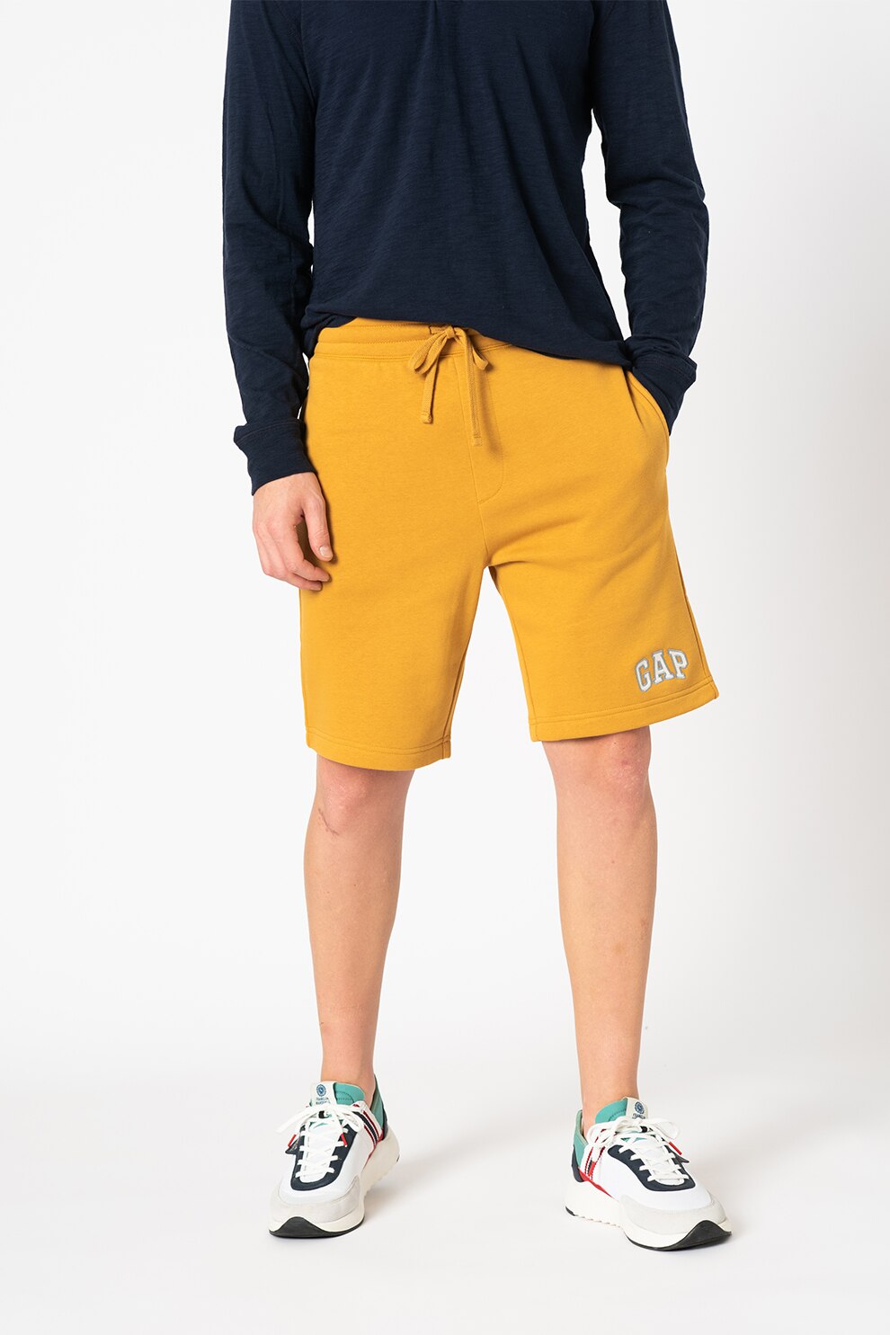 GAP, Pantaloni sport scurti cu logo, Ocru
