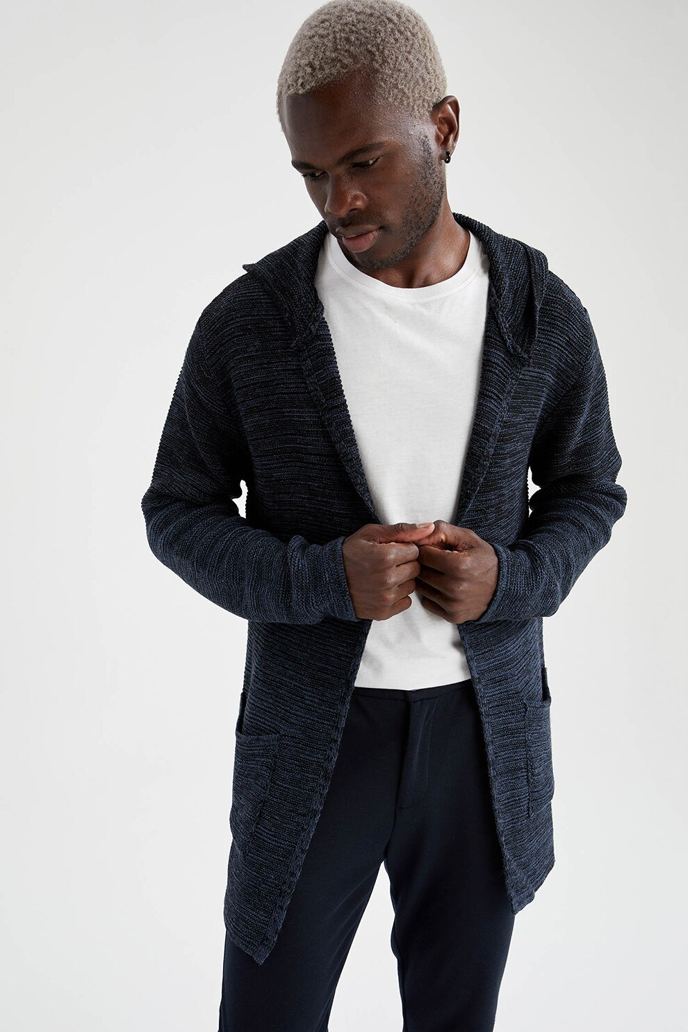 DeFacto, Cardigan tricotat cu gluga si buzunare, Bleumarin/Negru