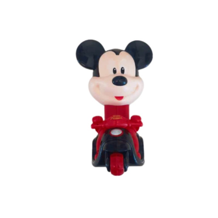 Mickey, 3 éves