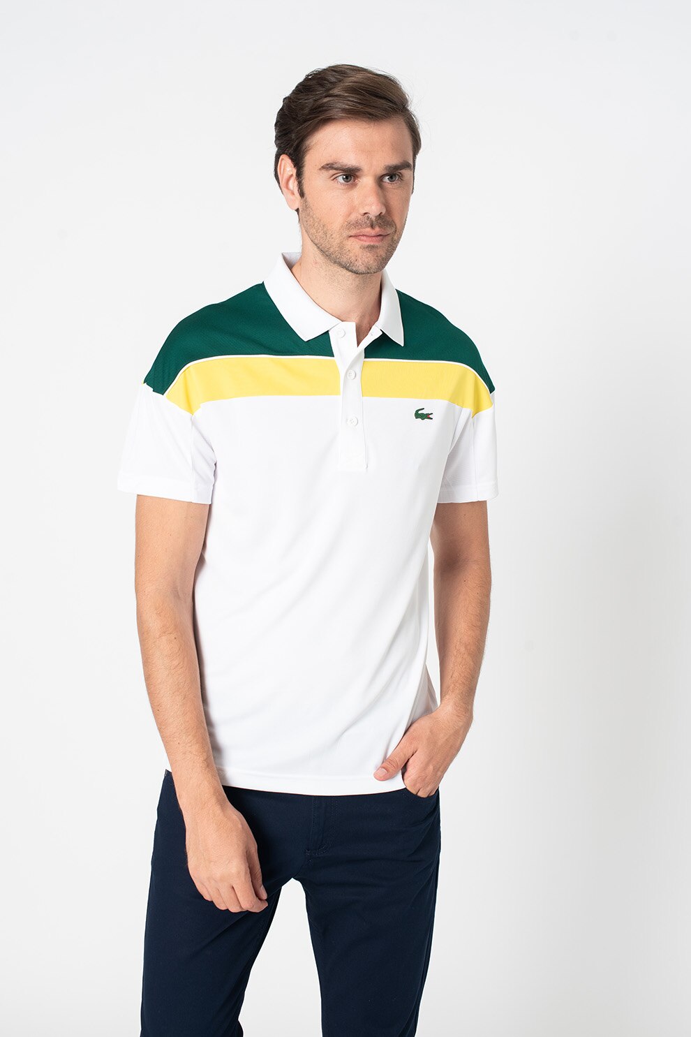 Lacoste, Tricou polo termoregulator din material pique, Alb/Verde/Galben