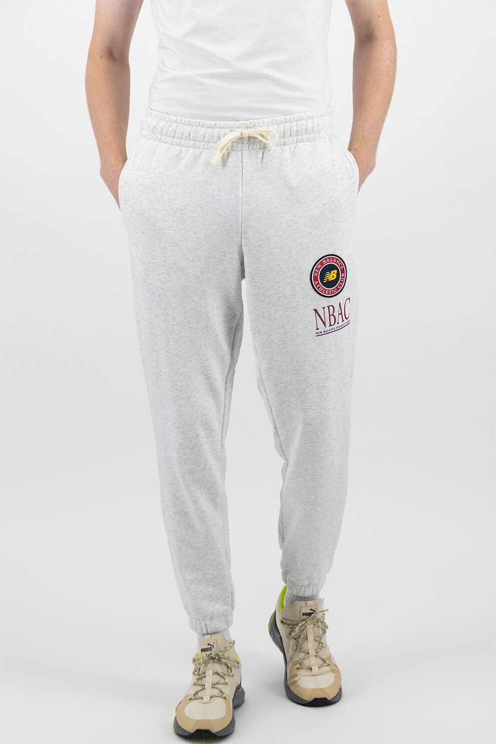 New Balance, Pantaloni sport cu logo Essentials Athletic Club, Gri deschis melange