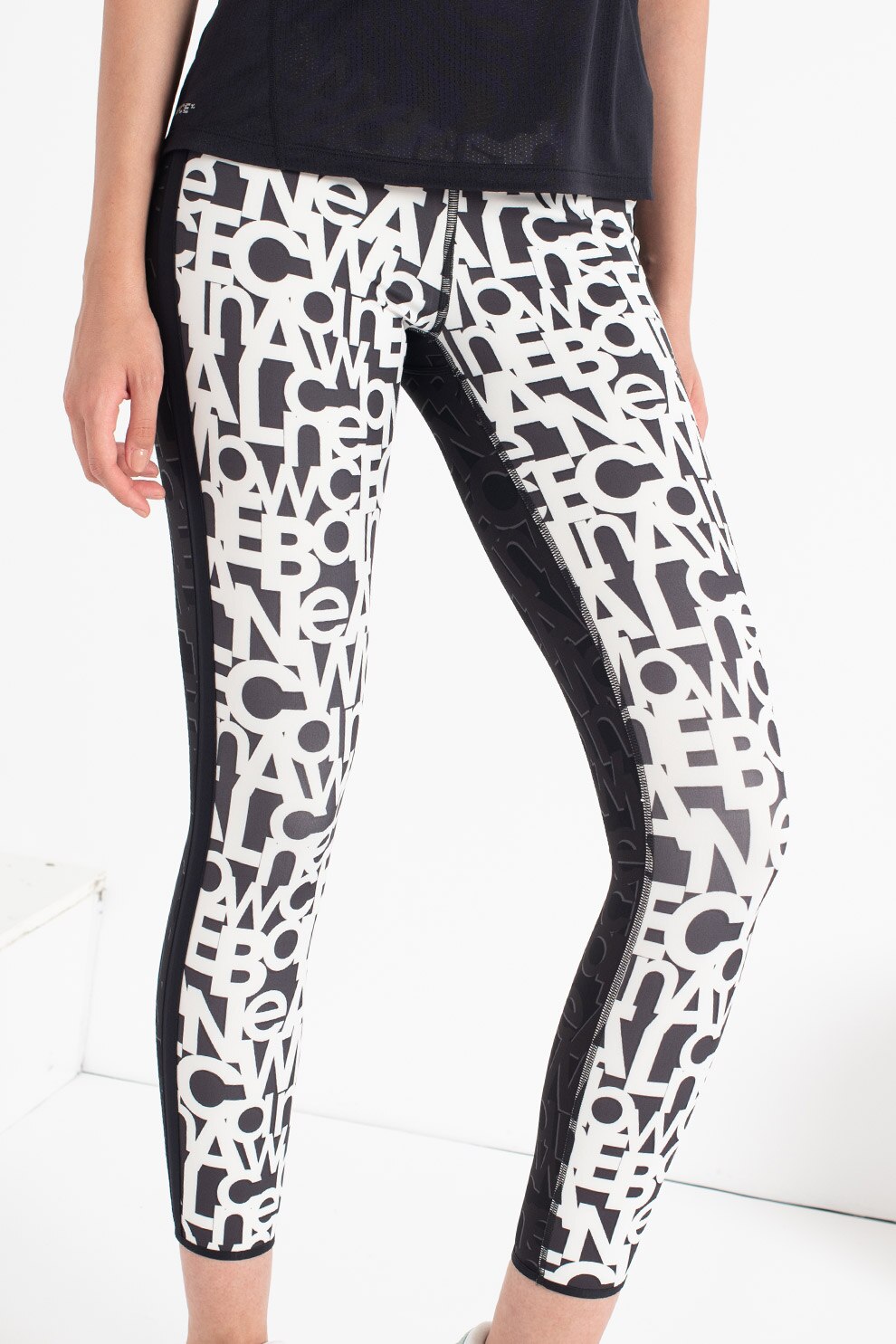New Balance, Colanti crop cu talie inalta pentru fitness Relentless, Negru/Alb