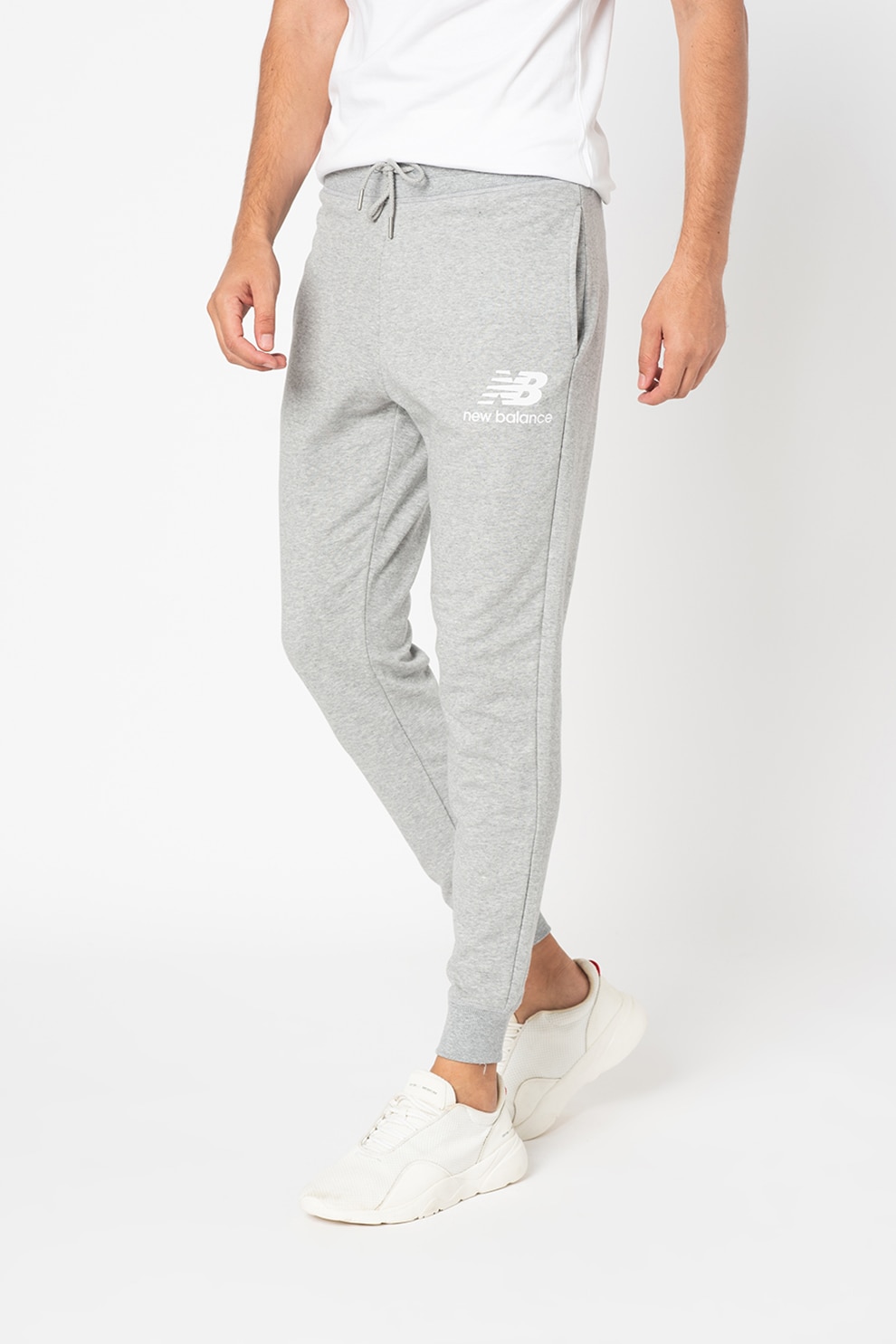 New Balance, Pantaloni sport slim fit cu logo Essential Stack, Gri melange/ Alb
