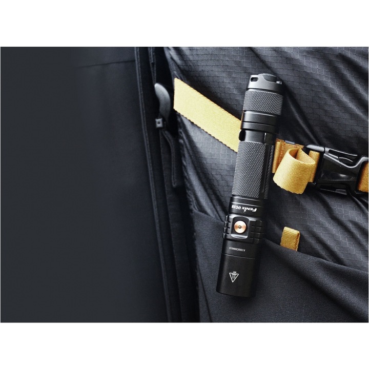 Fenix ​​UC35 V2.0 LED zseblámpa