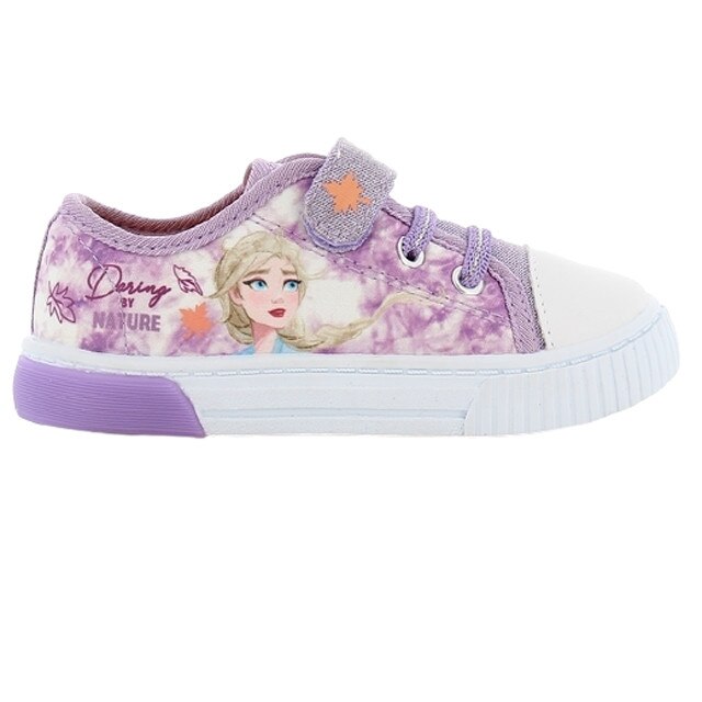 Incaltaminte fete, Dasing by nature, mov