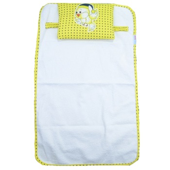 Pled impermeabil 38 x 60 cm Mini Junior M-103, Alb Pled impermeabil 38 x 60 cm Mini Junior M-103, Alb