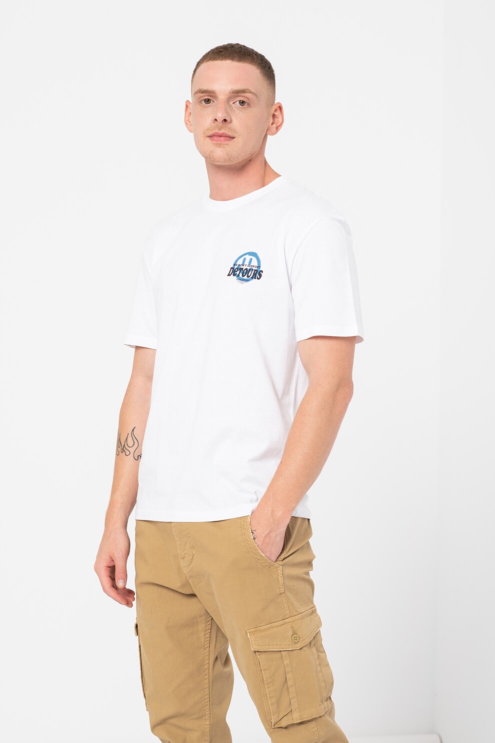 Jack&Jones, Tricou relaxed fit de bumbac cu imprimeu grafic si text Blurry, Alb