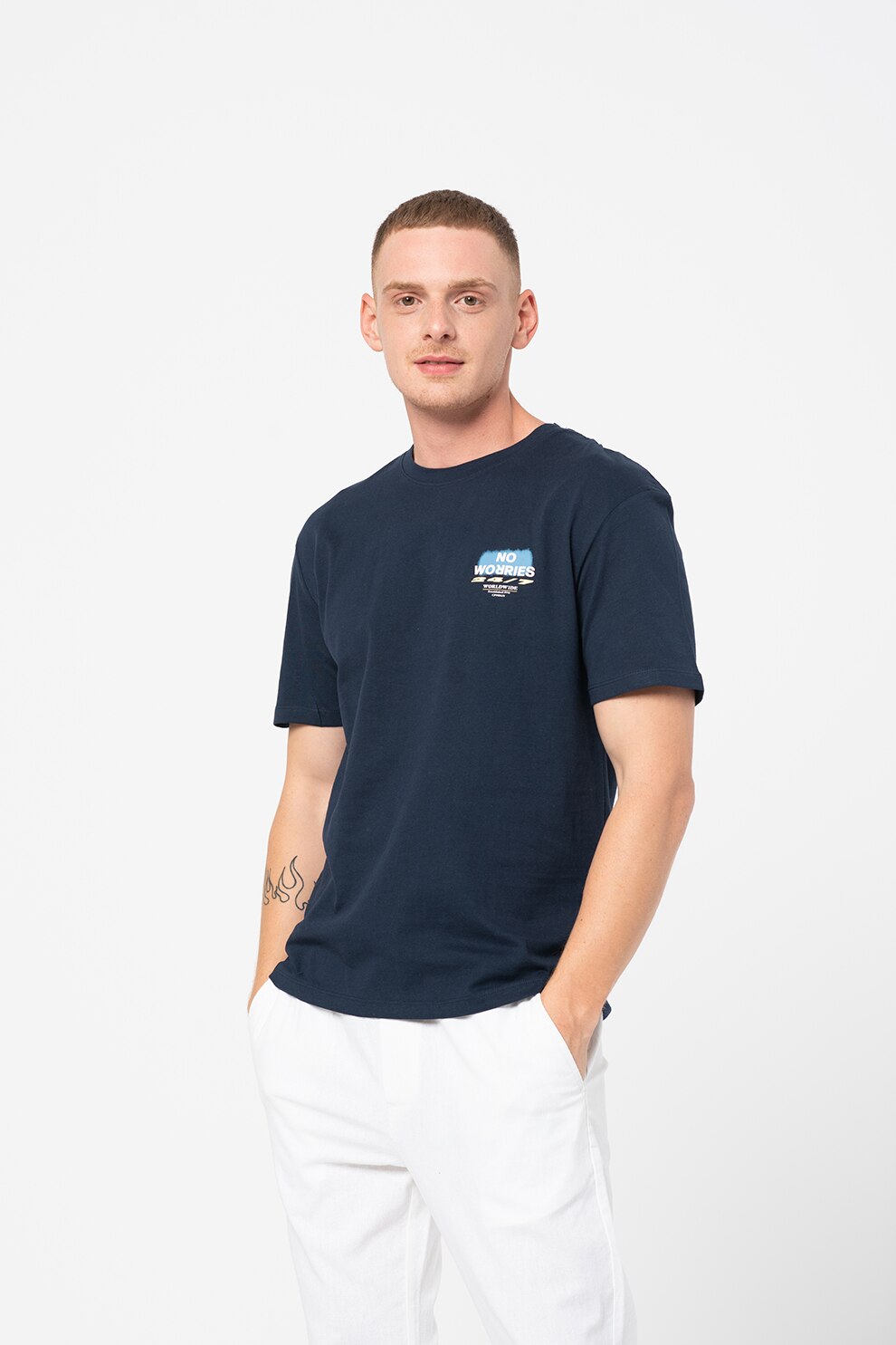 Jack&Jones, Tricou relaxed fit de bumbac cu imprimeu grafic si text Blurry, Bleumarin