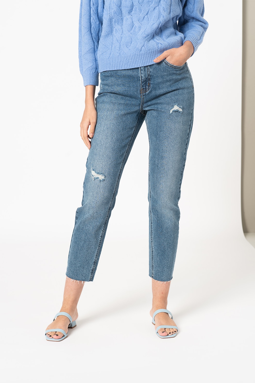 Vero Moda, Blugi crop cu croiala dreapta si terminatii franjurate Brenda, Albastru/Alb