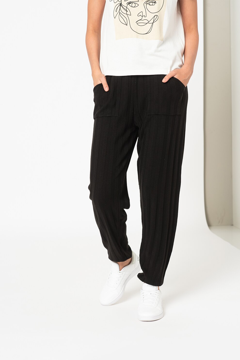 Only, Pantaloni striati cu talie elastica New Tessa, Negru