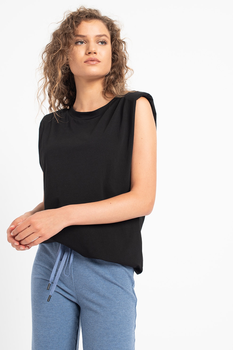 Sisters Point, Top cu umeri cu burete Pela, Negru