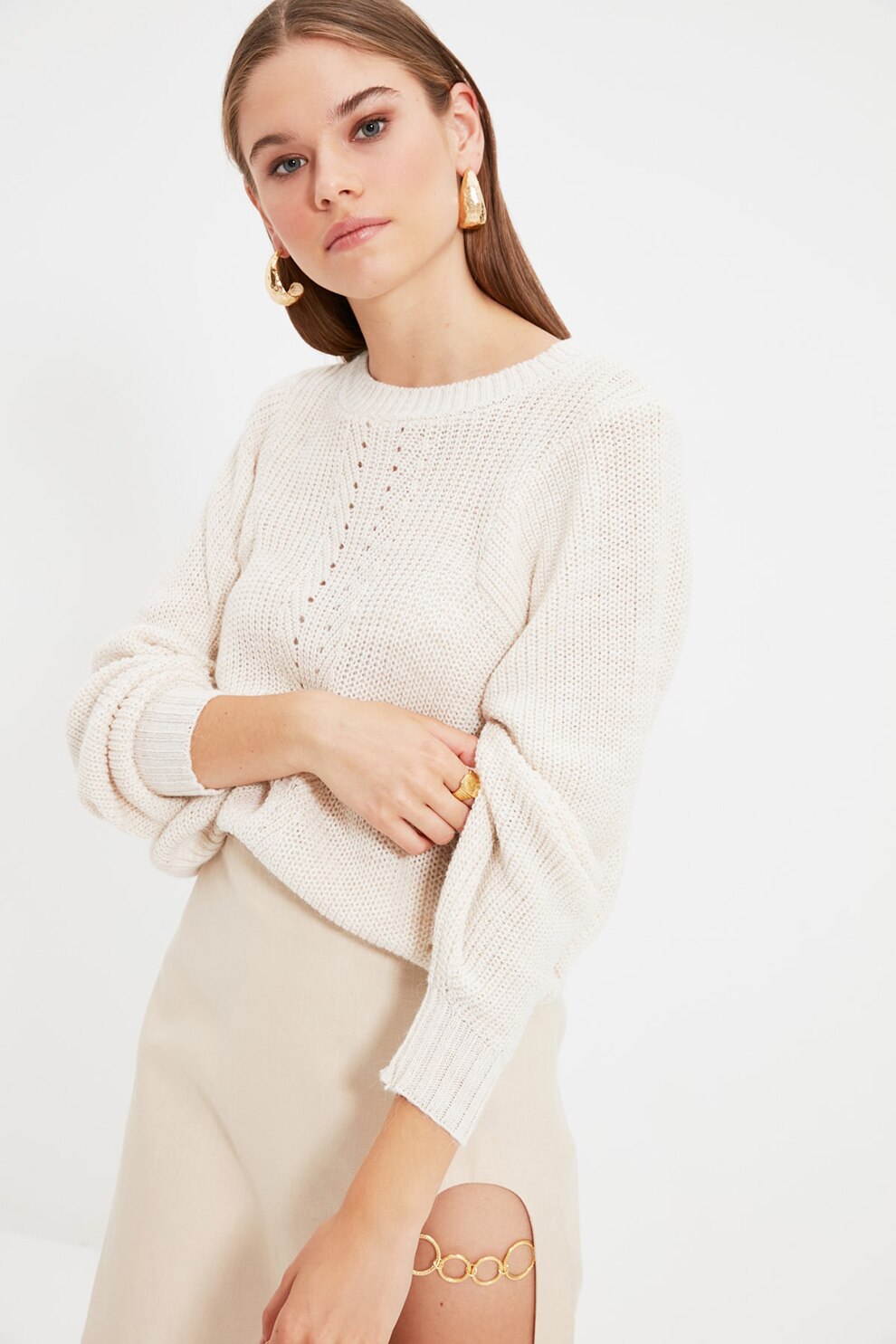 Trendyol, Pulover cu decolteu la baza gatului si margini cu striatii, Alb