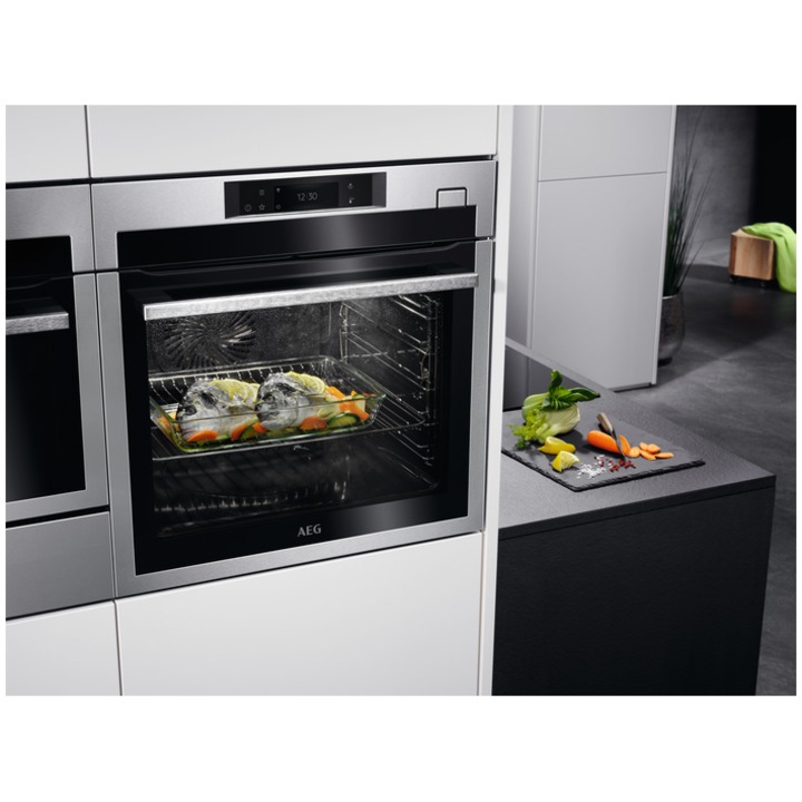 Cuptor incorporabil AEG BSE788380M, Electric, 70 l, Autocuratare abur, SteamBoost, Control touch, Timer electronic, Conectivitate WiFi, Clasa A++, Inox antiamprenta