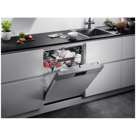 Masina de spalat vase semi-incorporabila AEG FEE53610ZM, 13 seturi, 8 programe, Clasa D, AirDry, Motor Inverter, Brat SatelliteClean, Start intarziat, 60 cm