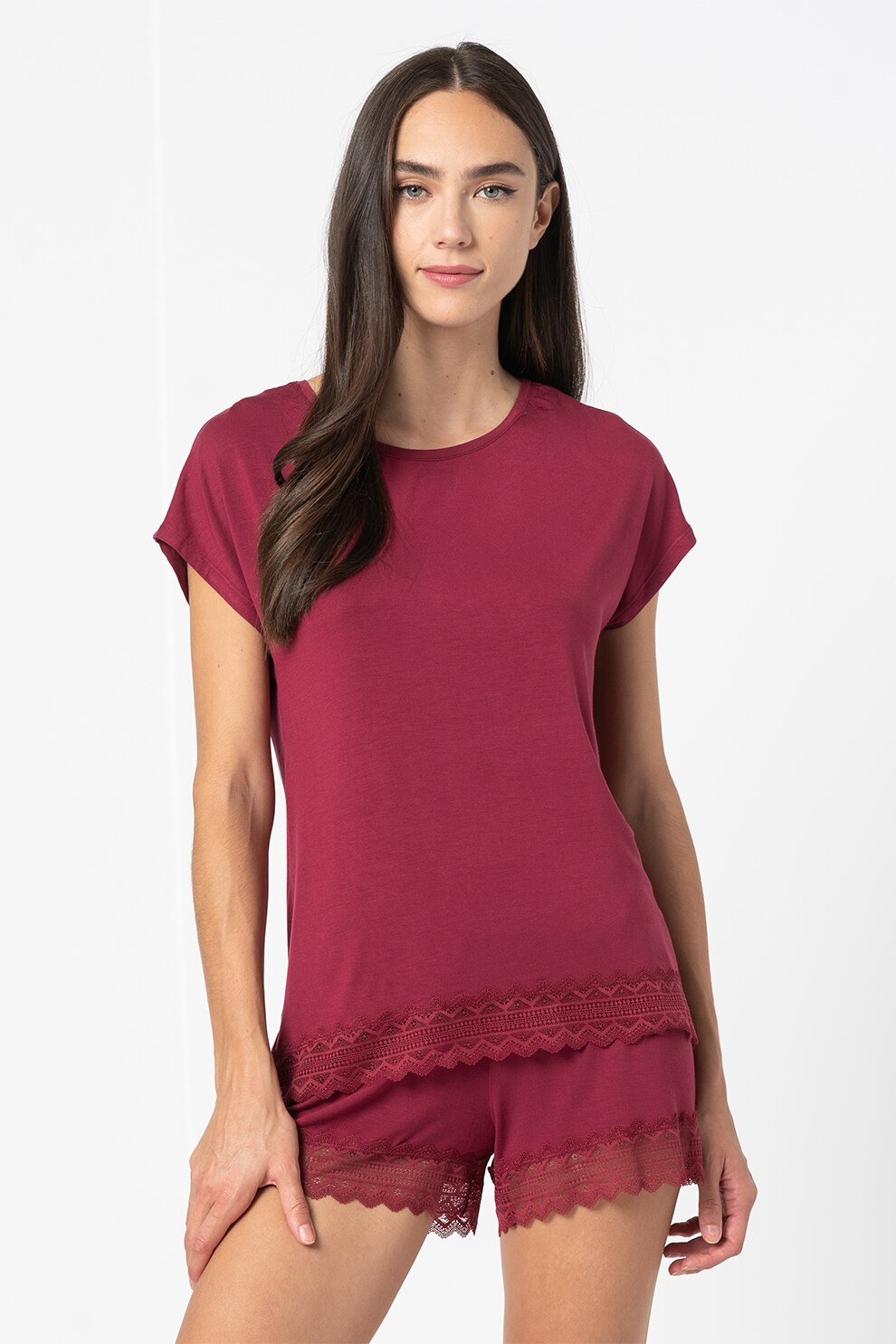 ESPRIT Bodywear, Pijama cu pantaloni scurti si terminatii de dantela, Visiniu