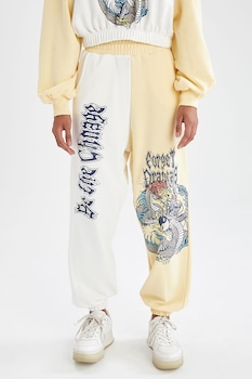 DeFacto, Pantaloni sport lejeri cu model in doua nuante si imprimeu grafic, Alb/Galben deschis/Bleumarin DeFacto, Pantaloni sport lejeri cu model in doua nuante si imprimeu grafic, Alb/Galben deschis/Bleumarin