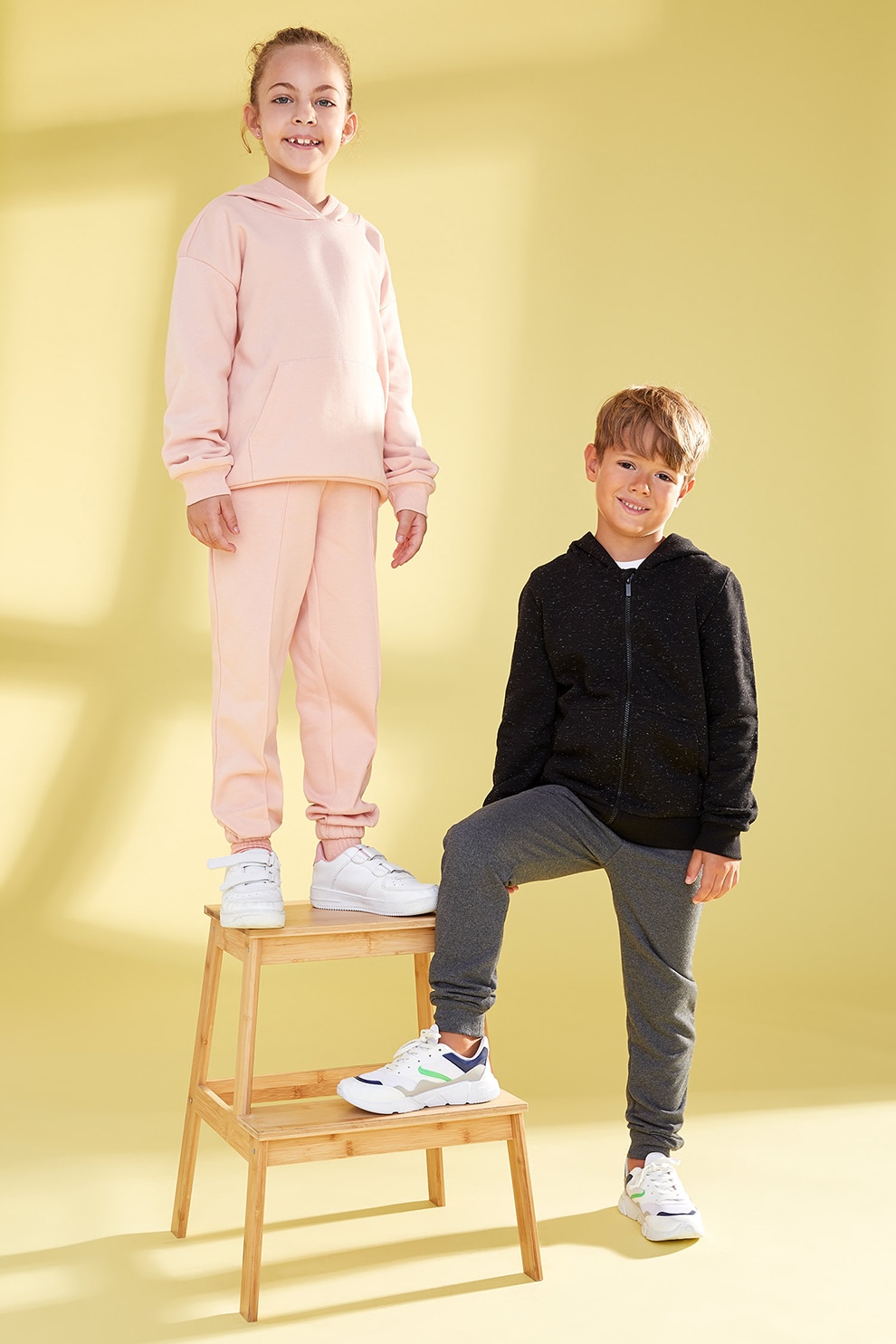 DeFacto, Hanorac cu fermoar si buzunare laterale, Negru