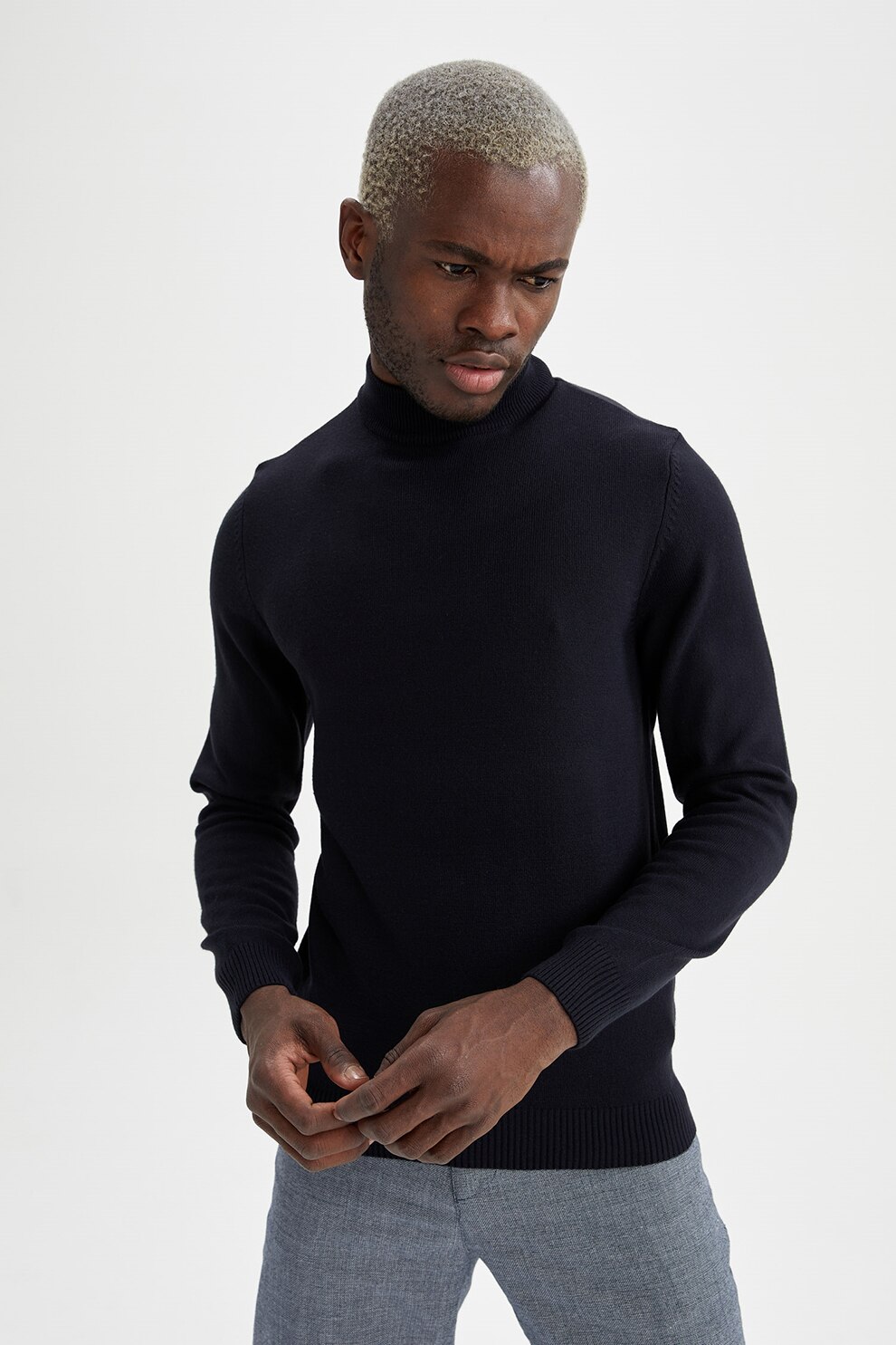 DeFacto, Pulover slim fit tricotat fin cu guler inalt, Bleumarin