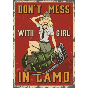 Magnet de frigider, model Fete in camuflaj, 20x29 cm Magnet de frigider, model Fete in camuflaj, 20x29 cm