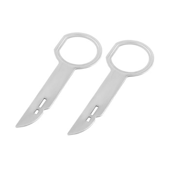 Set 2 chei metalice universale pentru demontare radio, 7x2.4 cm Set 2 chei metalice universale pentru demontare radio, 7x2.4 cm