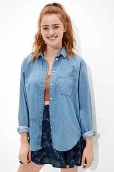 American Eagle, Camasa supradimensionata din denim cu buzunar aplicat pe piept, Albastru deschis American Eagle, Camasa supradimensionata din denim cu buzunar aplicat pe piept, Albastru deschis