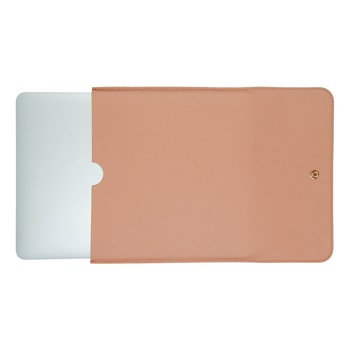 Husa laptop Macbook Pro 13 inch din piele naturala, cu accesoriu si design slim 31 x 23 x 0,4 cm, nude Husa laptop Macbook Pro 13 inch din piele naturala, cu accesoriu si design slim 31 x 23 x 0,4 cm, nude