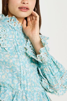 River Island, Bluza de dantela anglaise cu imprimeu floral, Albastru aqua River Island, Bluza de dantela anglaise cu imprimeu floral, Albastru aqua