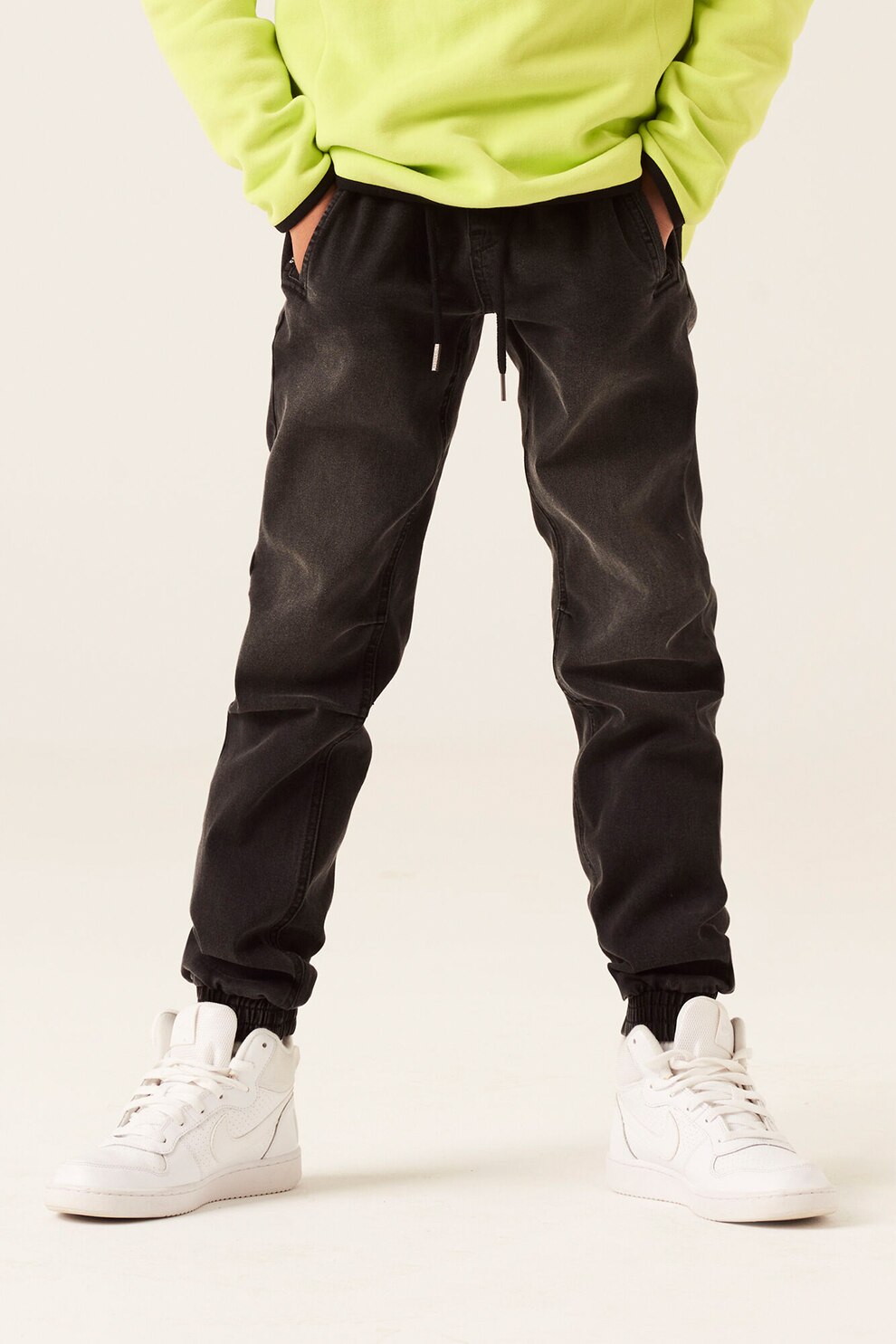 Garcia, Pantaloni cu snur si aspect decolorat, Negru