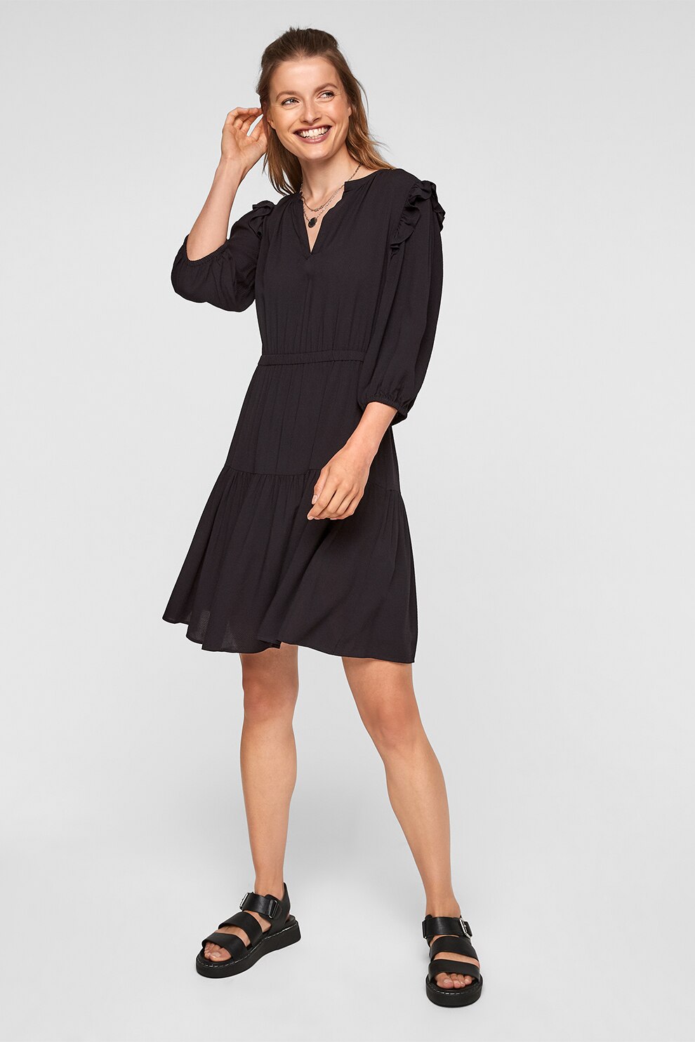 s.Oliver, Rochie scurta evazata cu decolteu in V si volane, Negru