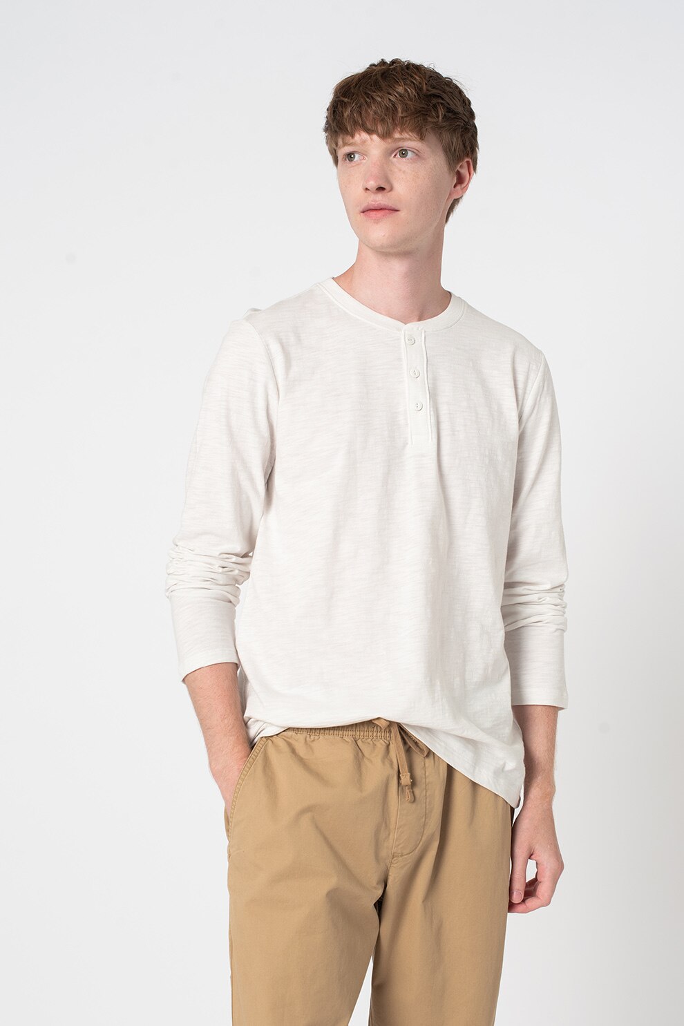 GAP, Bluza de bumbac cu fenta cu nasturi, Alb prafuit