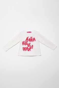 Agatha Ruiz de la Prada, Bluza cu decolteu la baza gatului si logo supradimensionat, Alb prafuit/Rosu Agatha Ruiz de la Prada, Bluza cu decolteu la baza gatului si logo supradimensionat, Alb prafuit/Rosu