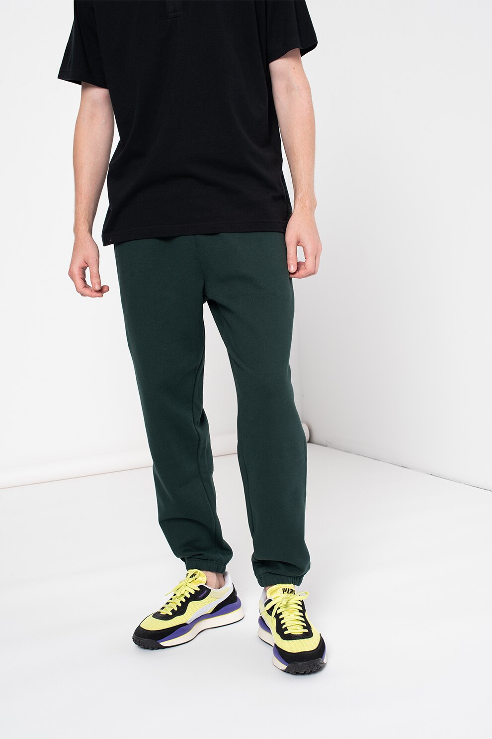 GAP, Pantaloni sport din amestec de bumbac cu croiala conica, Verde inchis