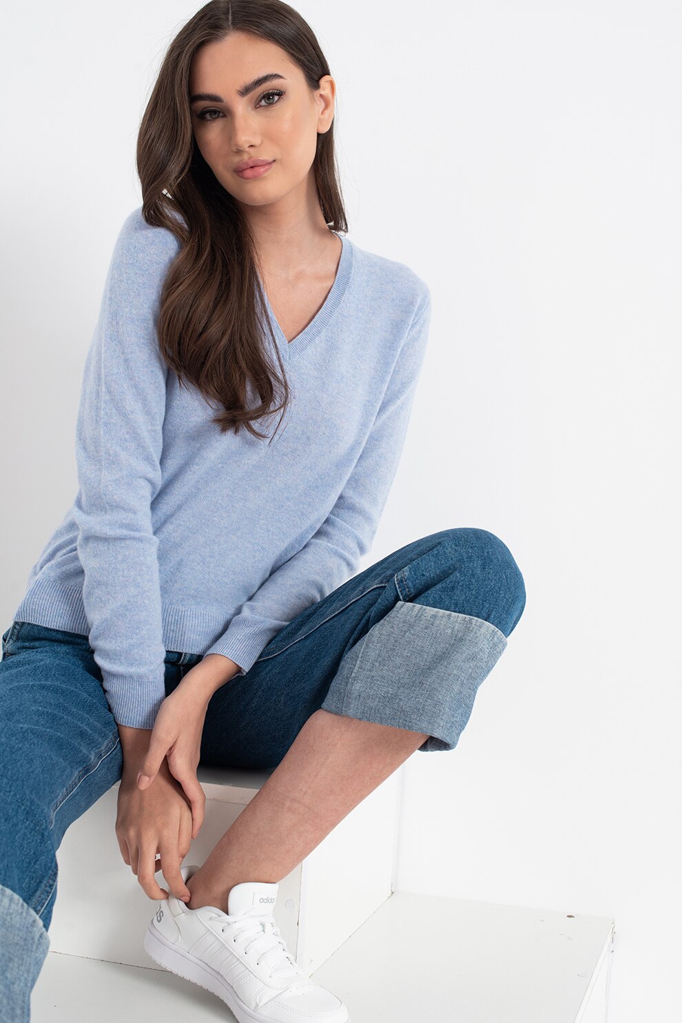 United Colors of Benetton, Pulover din lana virgina cu decolteu in V, Albastru lavanda, M