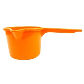 Cana plastic cu maner 1.25L Cana plastic cu maner 1.25L