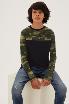 Marks & Spencer, Bluza de bumbac cu decolteu la baza gatului, Verde militar, 116-122 CM Marks & Spencer, Bluza de bumbac cu decolteu la baza gatului, Verde militar, 116-122 CM