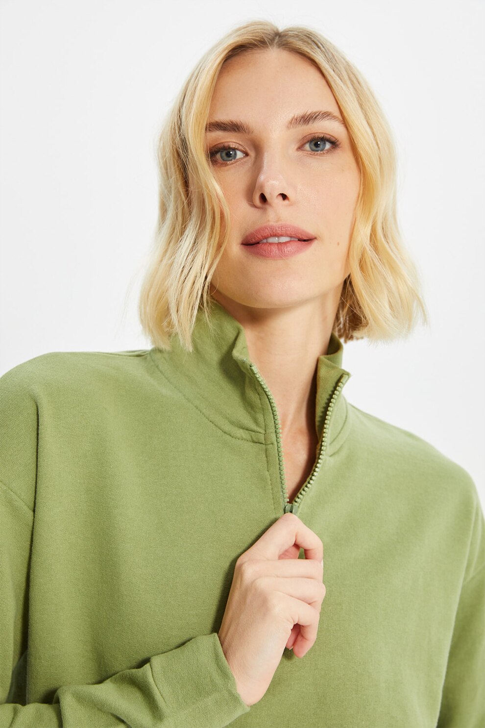 Trendyol, Bluza sport cu fermoar scurt si terminatie elastica, Verde sparanghel