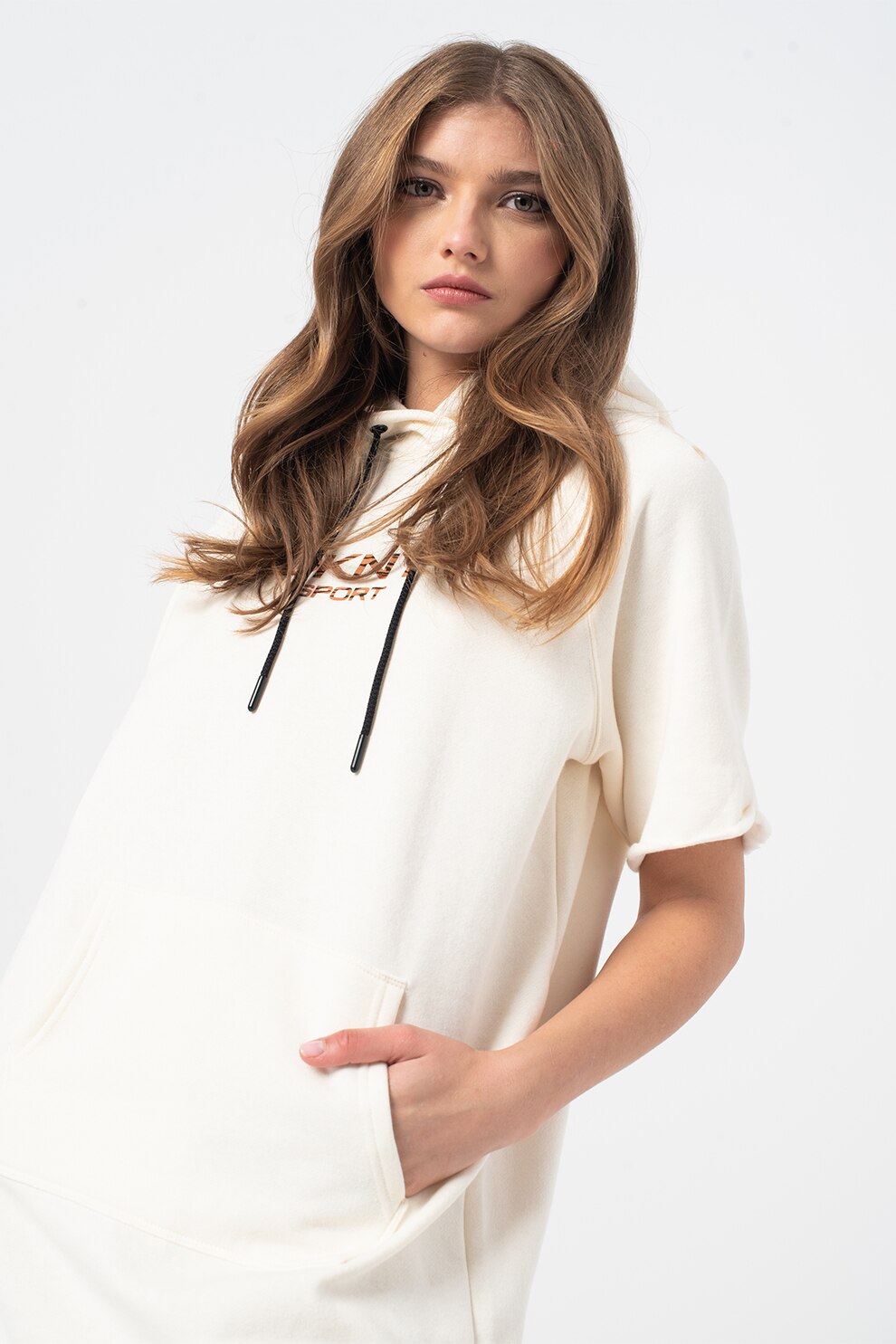 DKNY, Rochie tip hanorac scurt cu imprimeu logo pentru fitnes, Alb prafuit