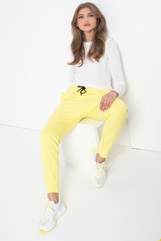 DKNY, Pantaloni sport de bumbac cu talie ajustabila, Galben pai DKNY, Pantaloni sport de bumbac cu talie ajustabila, Galben pai