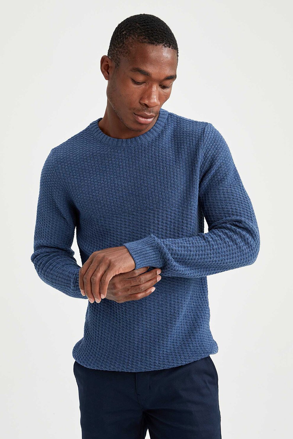 DeFacto, Pulover slim fit tricotat fin, Albastru inchis