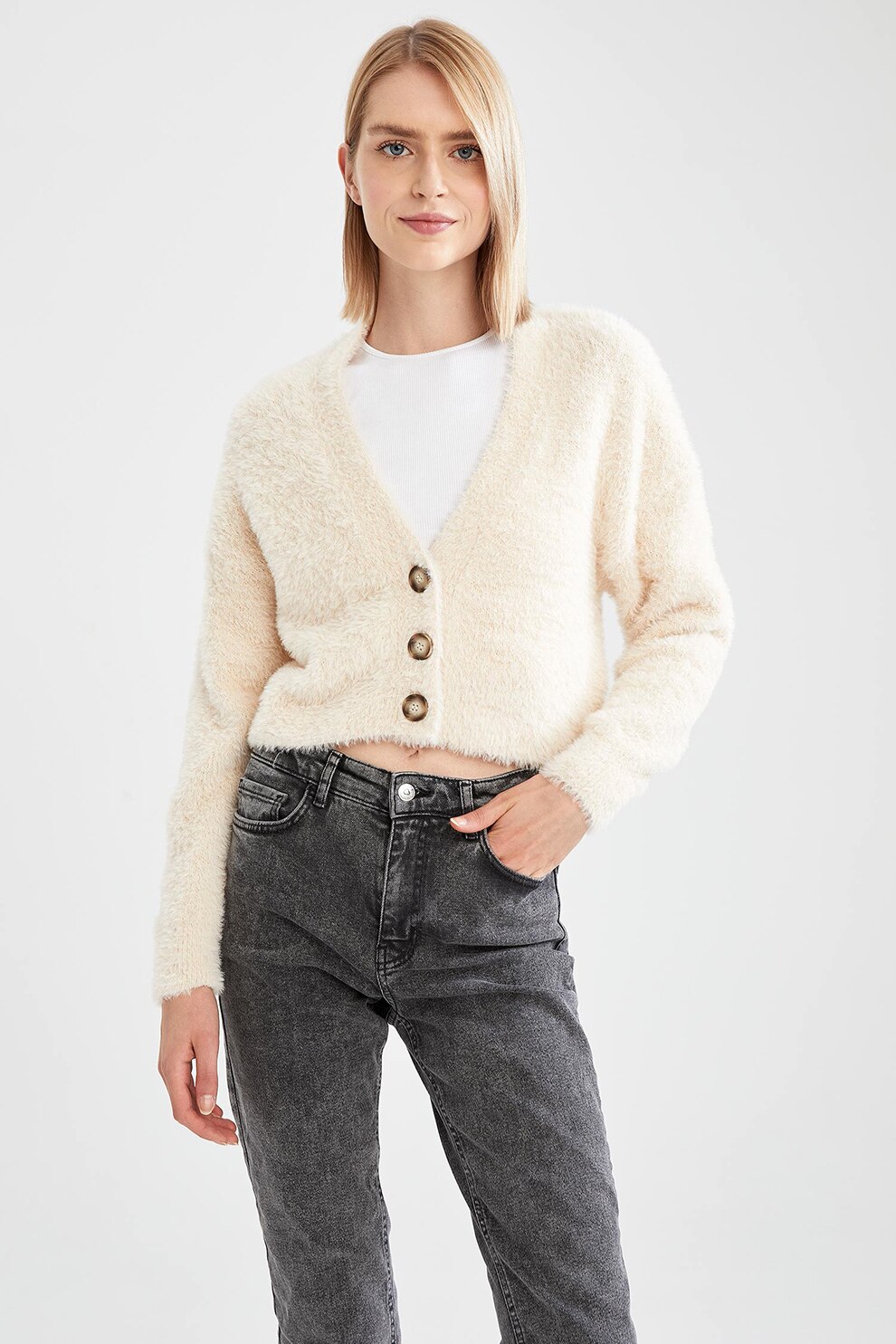 DeFacto, Cardigan crop cu decolteu in V si aspect pufos, Crem