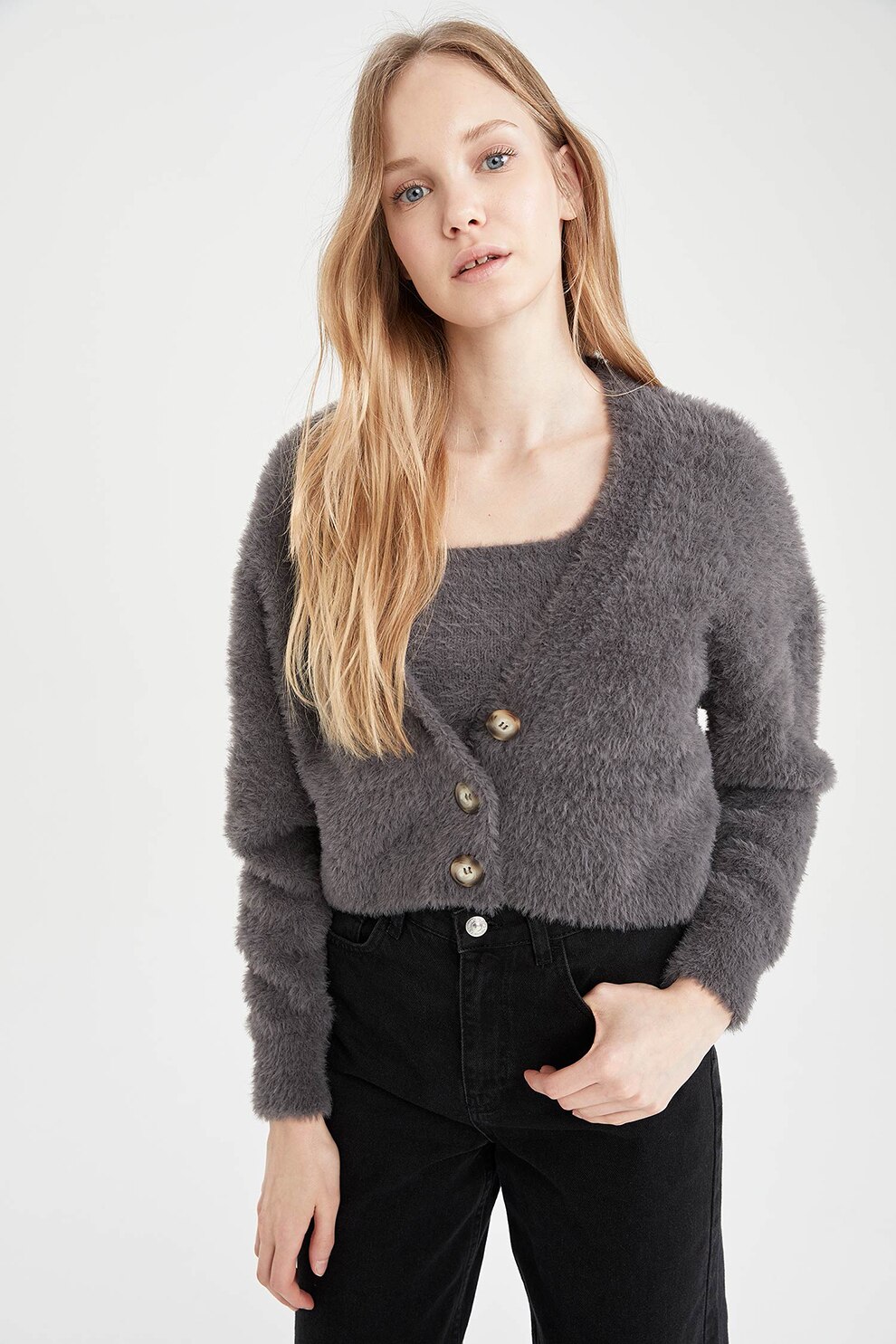DeFacto, Cardigan crop cu decolteu in V si aspect pufos, Gri antracit