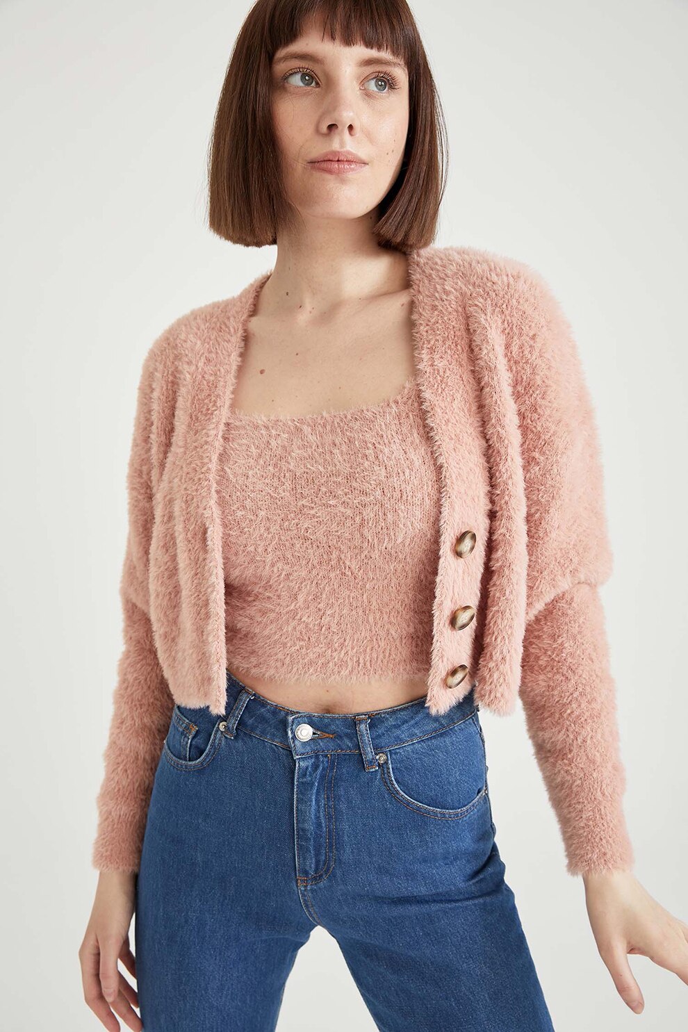 DeFacto, Cardigan crop cu decolteu in V si aspect pufos, Roz
