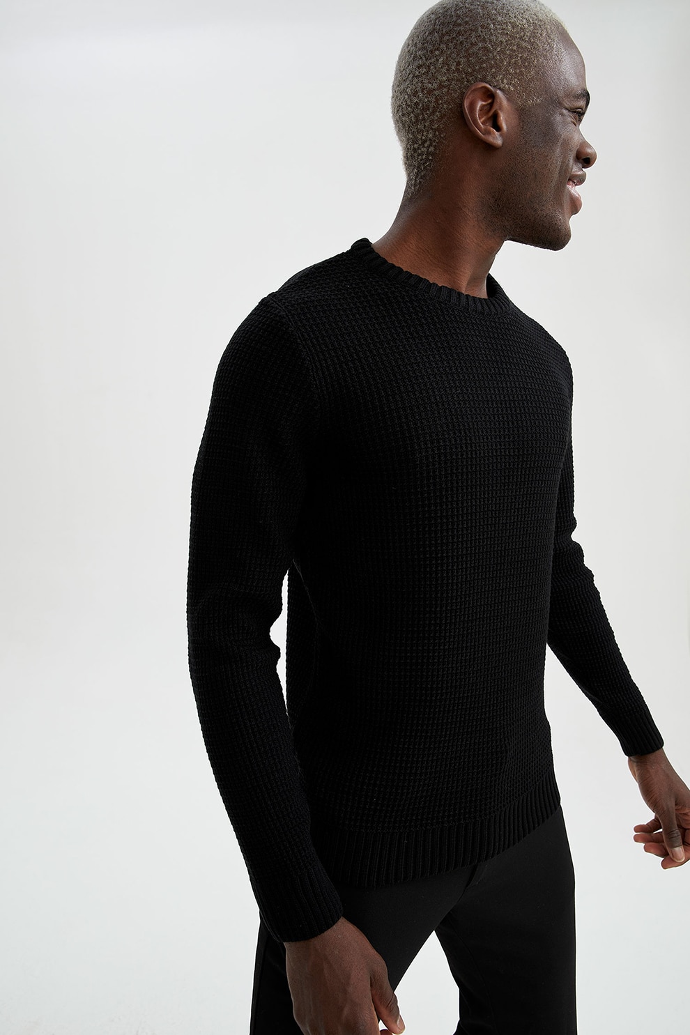 DeFacto, Pulover slim fit cu decolteu la baza gatului, Negru