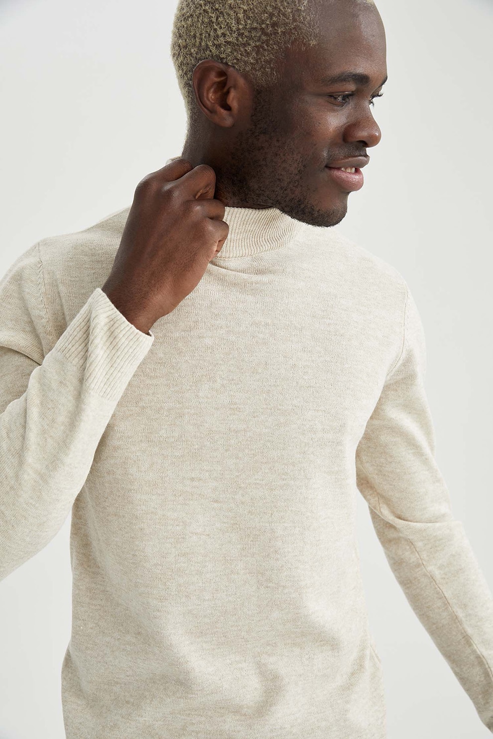 DeFacto, Pulover slim fit tricotat fin cu guler inalt, Crem